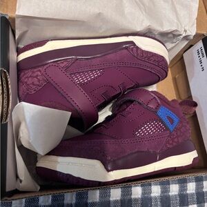 Jordan Kids Sneakers in Purple and Blue